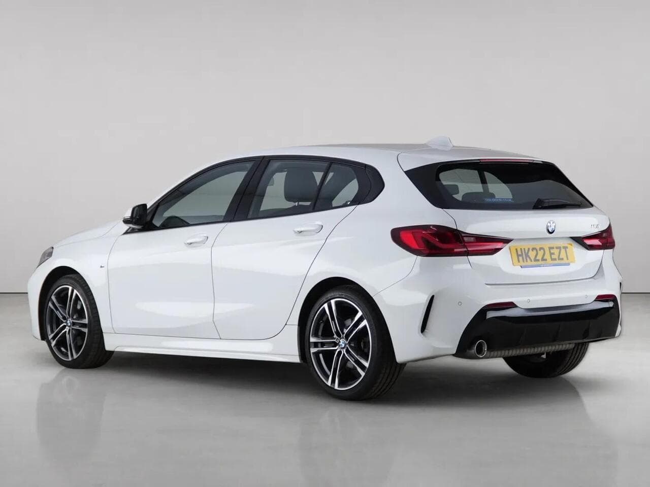 BMW 1 Series thumbnail Rear Left