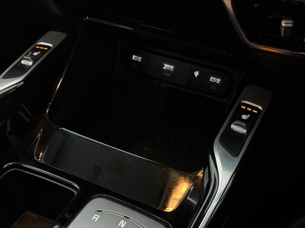 Kia Sorento thumbnail Misc Controls