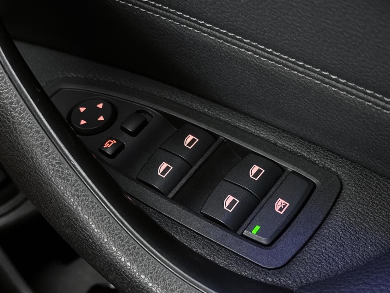 BMW X2 thumbnail Misc Controls