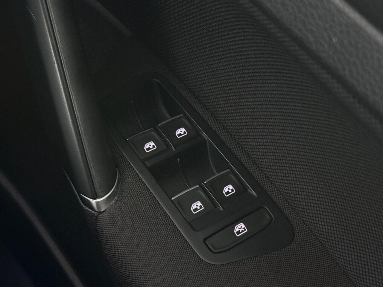 Volkswagen Golf thumbnail Misc Controls