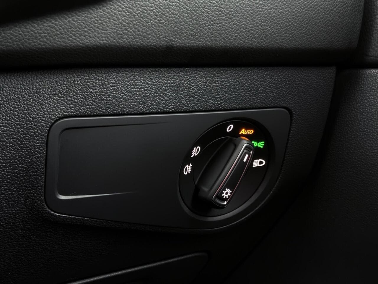 Volkswagen Tiguan Allspace thumbnail Misc Controls