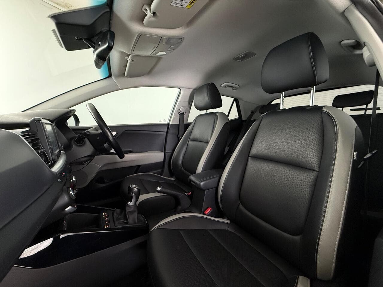 Kia Stonic thumbnail Seat Front Passenger