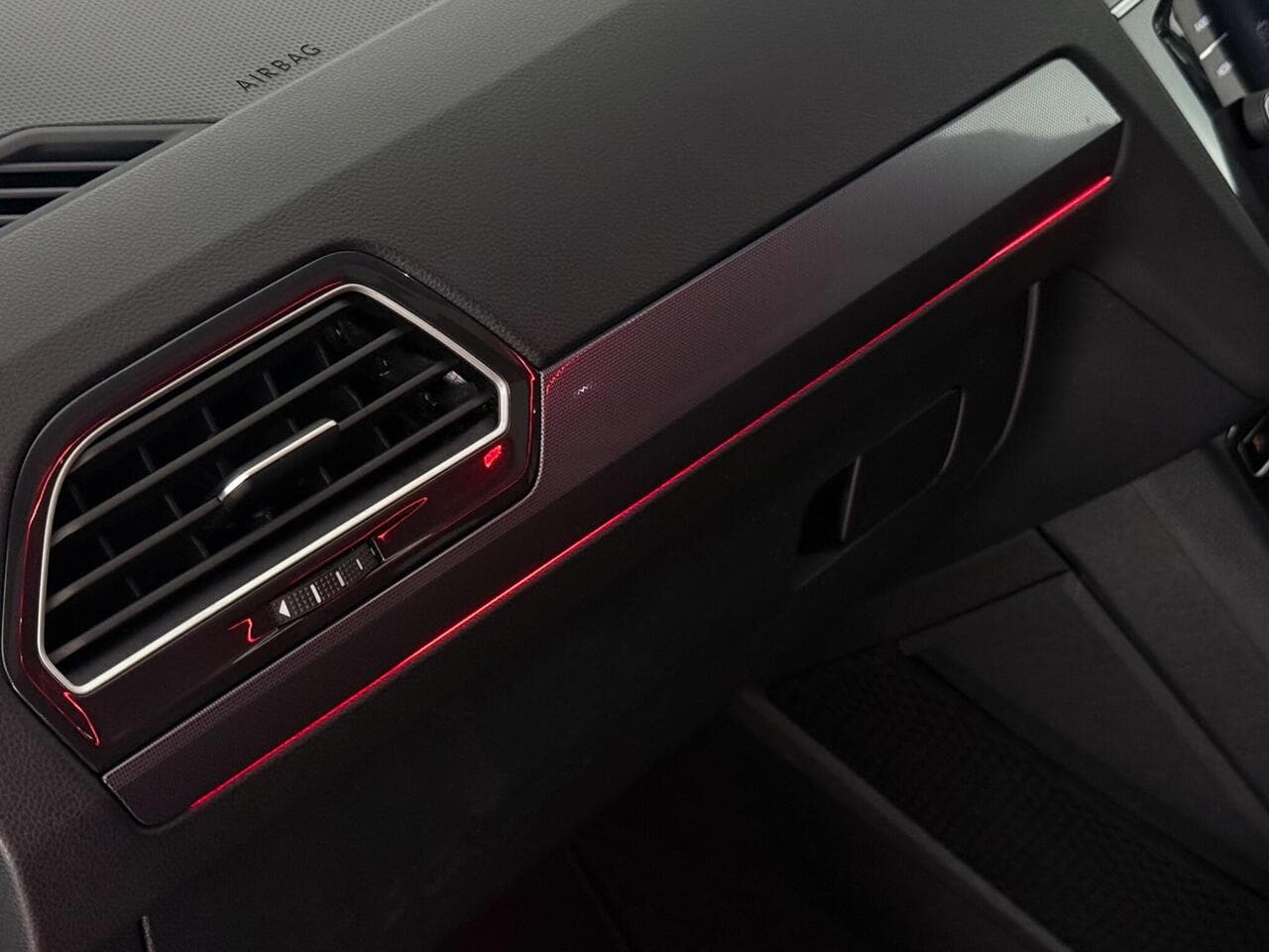 Volkswagen Tiguan thumbnail Misc Controls