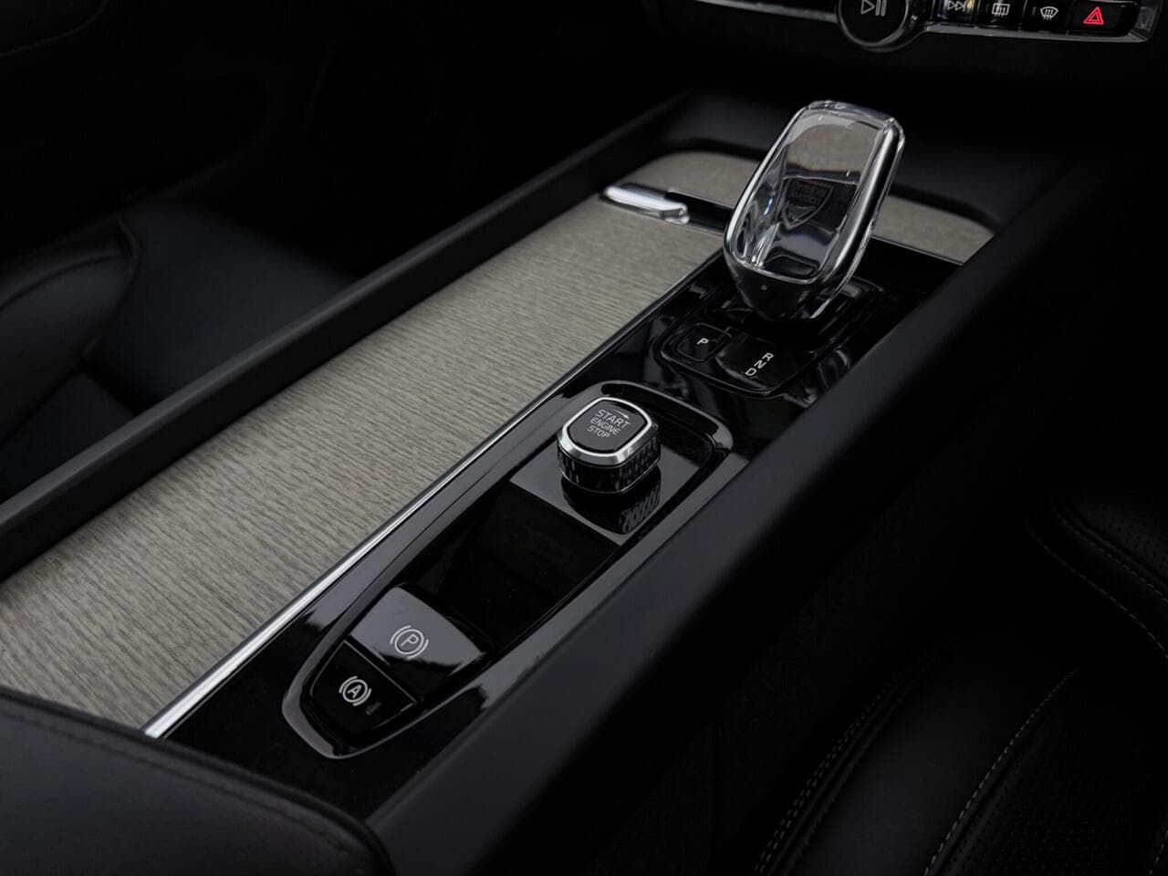 Volvo XC60 thumbnail Interior Front