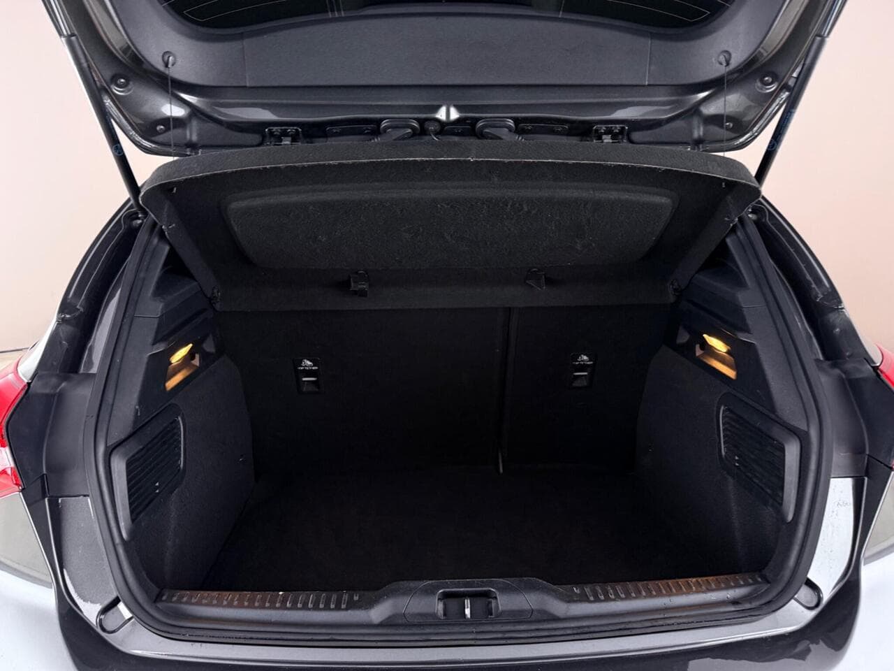 Ford Focus thumbnail Boot
