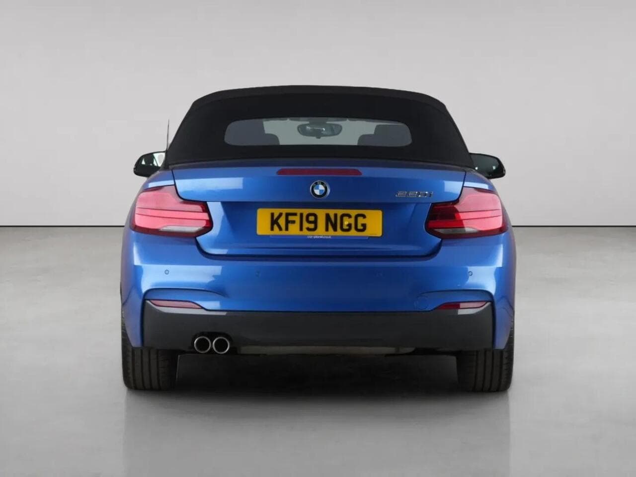BMW 2 Series thumbnail Rear
