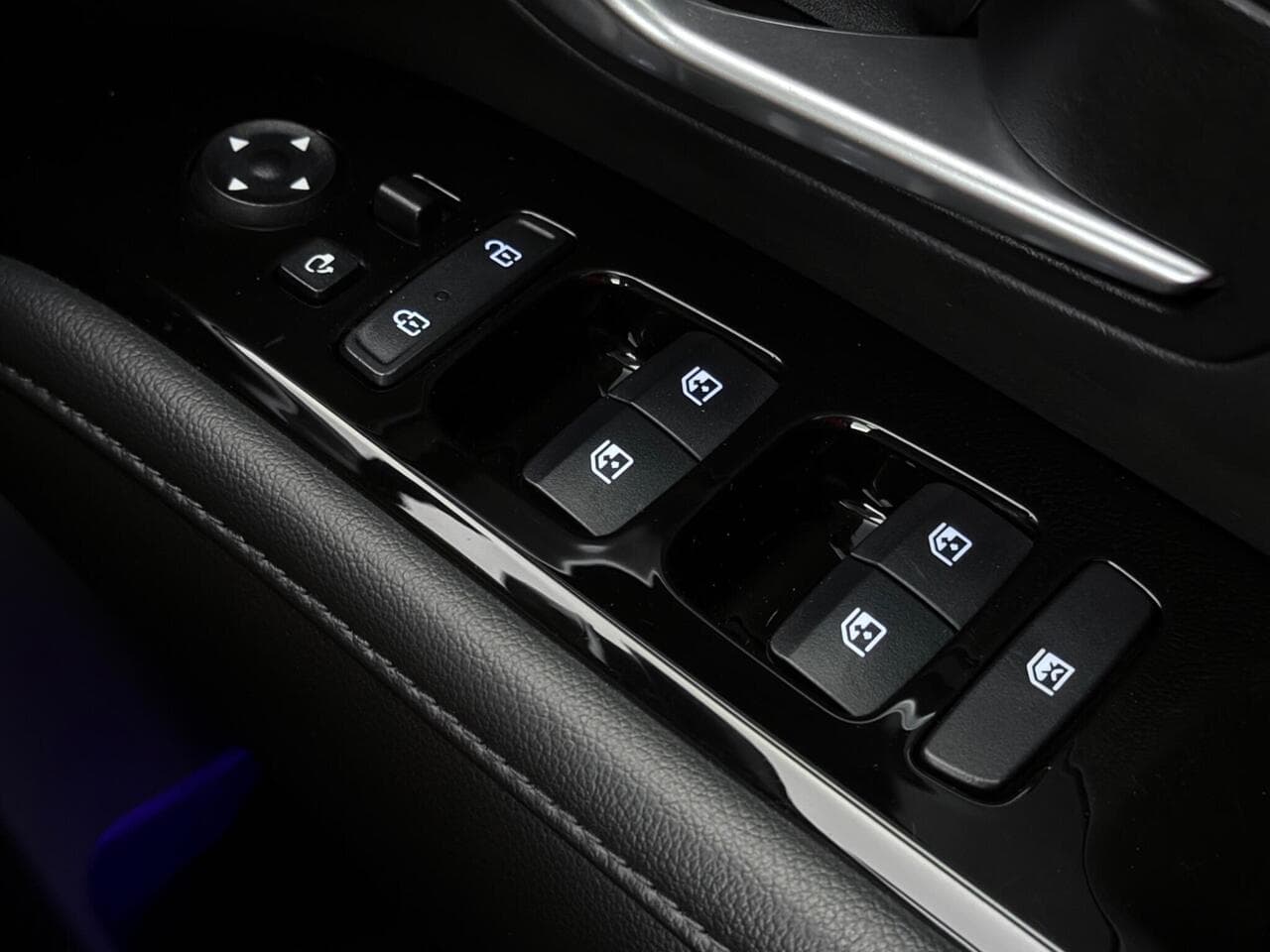 Hyundai TUCSON thumbnail Misc Controls