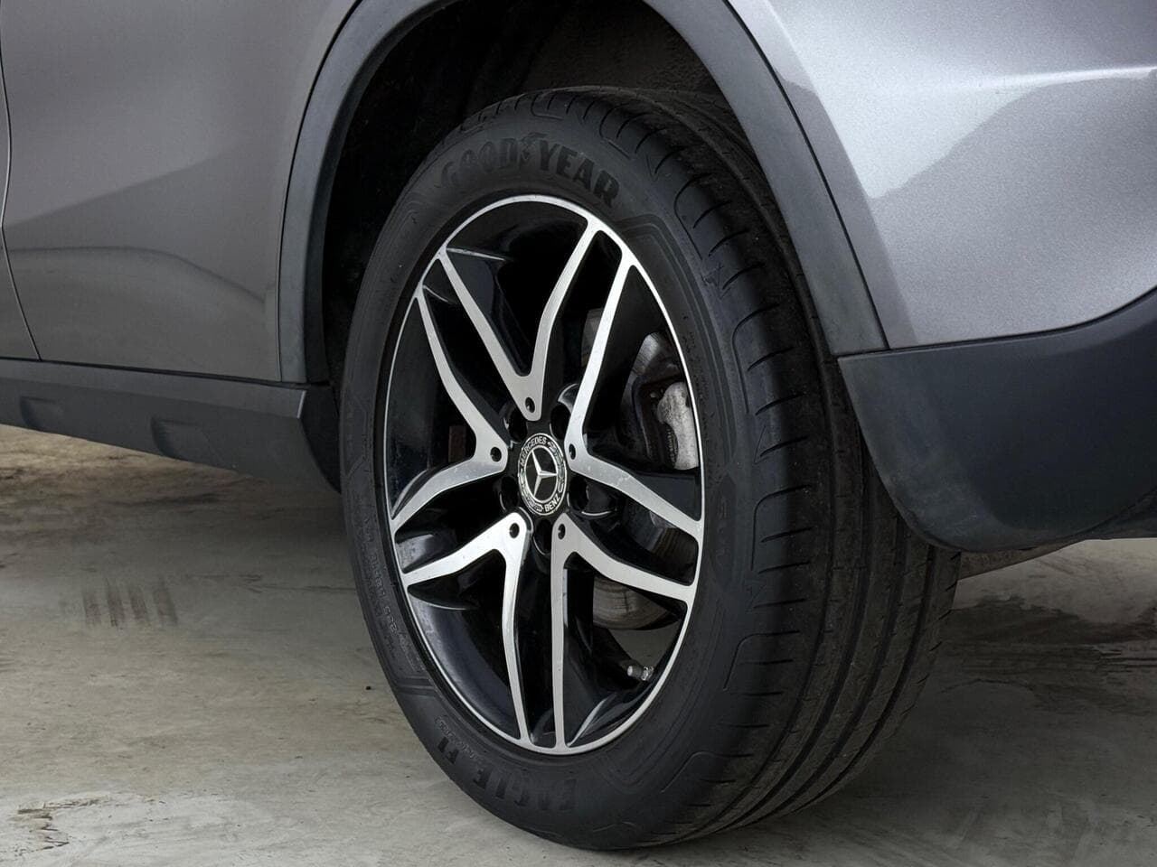 Mercedes-Benz GLA thumbnail Wheel