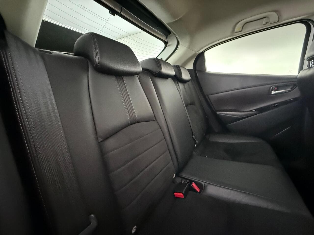 Mazda Mazda2 thumbnail Seats Rear