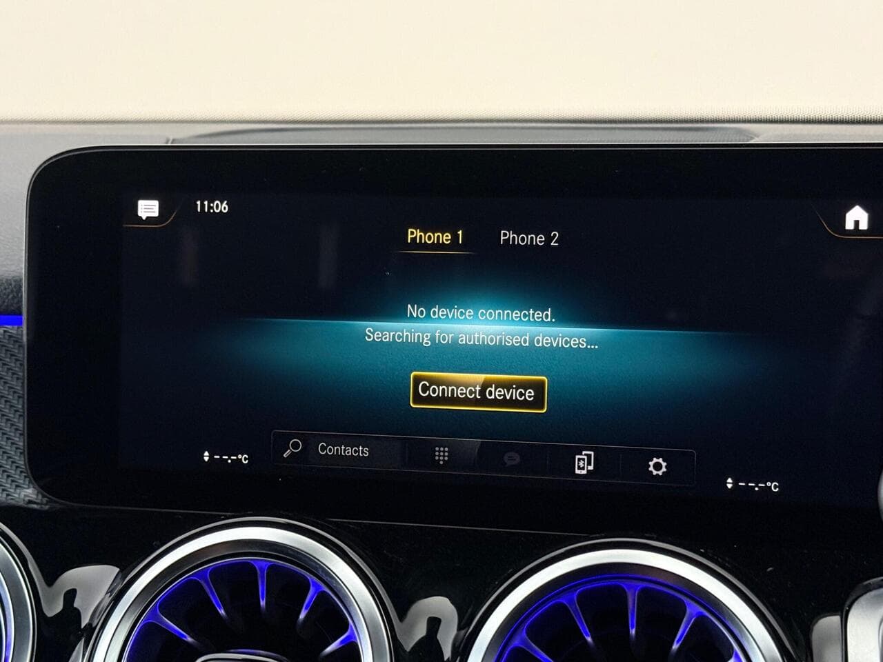 Mercedes-Benz GLB thumbnail Infotainment System