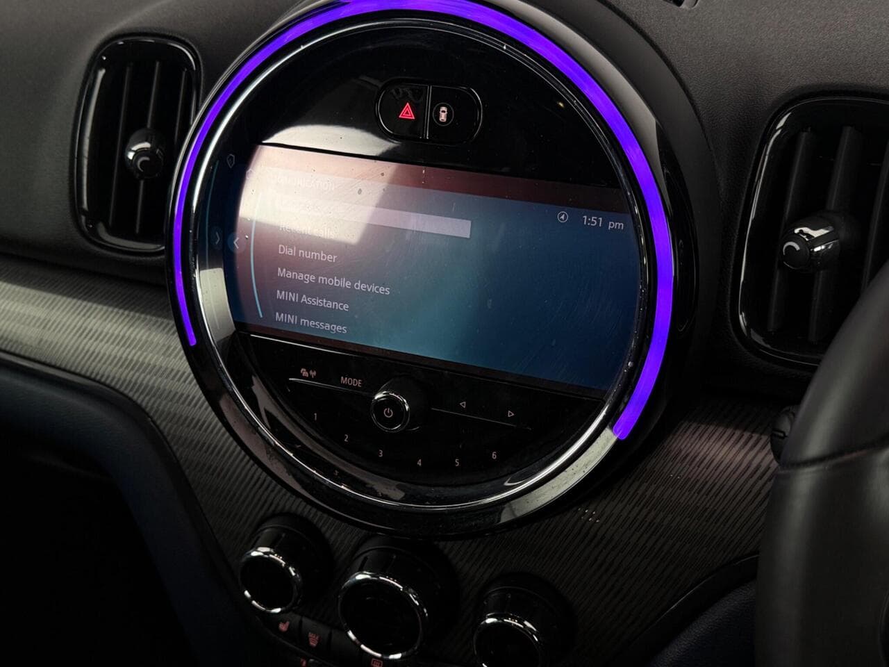 MINI Countryman thumbnail Infotainment System
