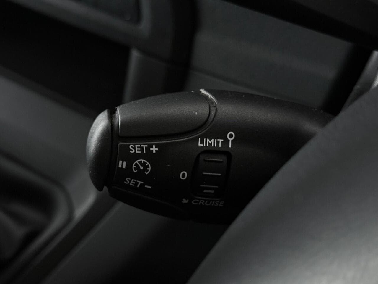 Citroen Dispatch thumbnail Misc Controls