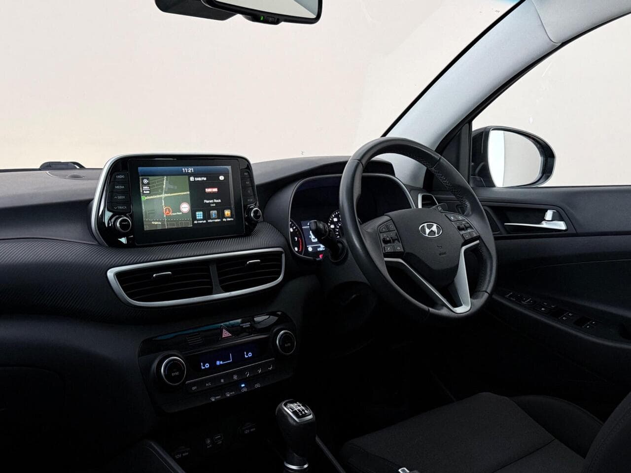 Hyundai TUCSON thumbnail Interior Front