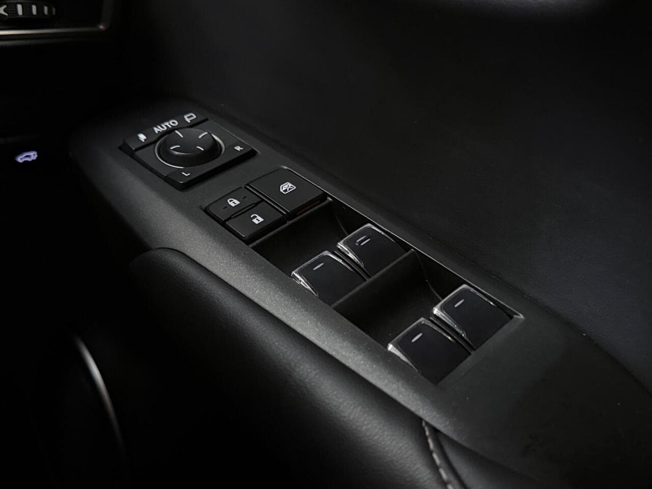 Lexus NX thumbnail Misc Controls