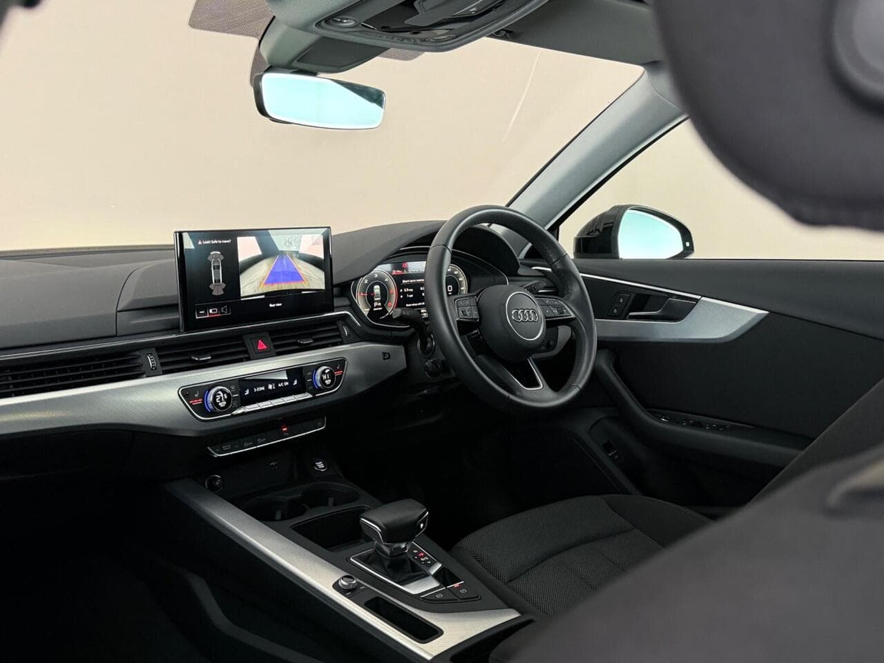 Audi A4 thumbnail Interior Front