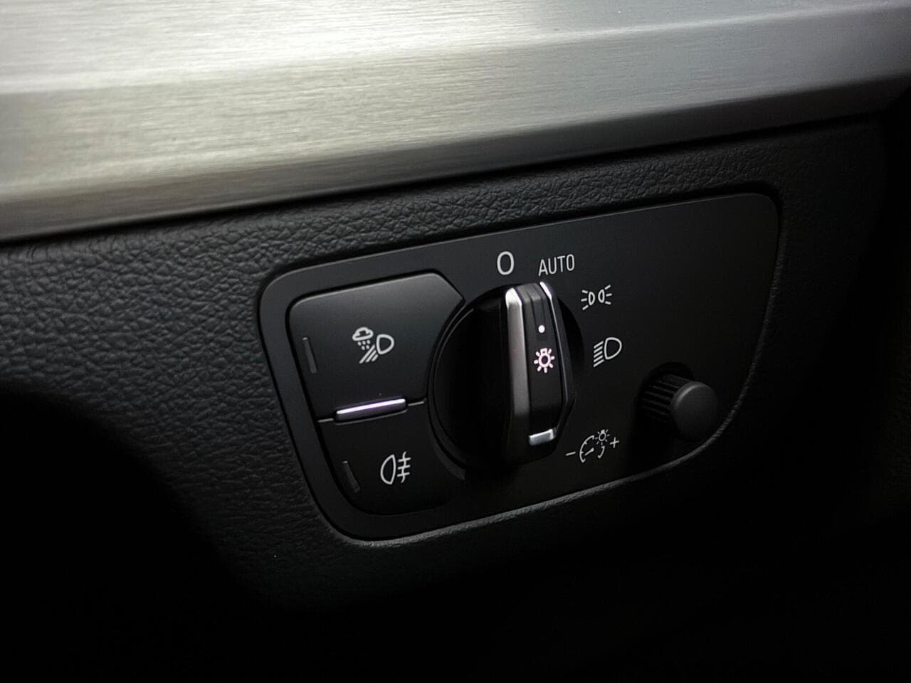 Audi Q5 thumbnail Misc Controls