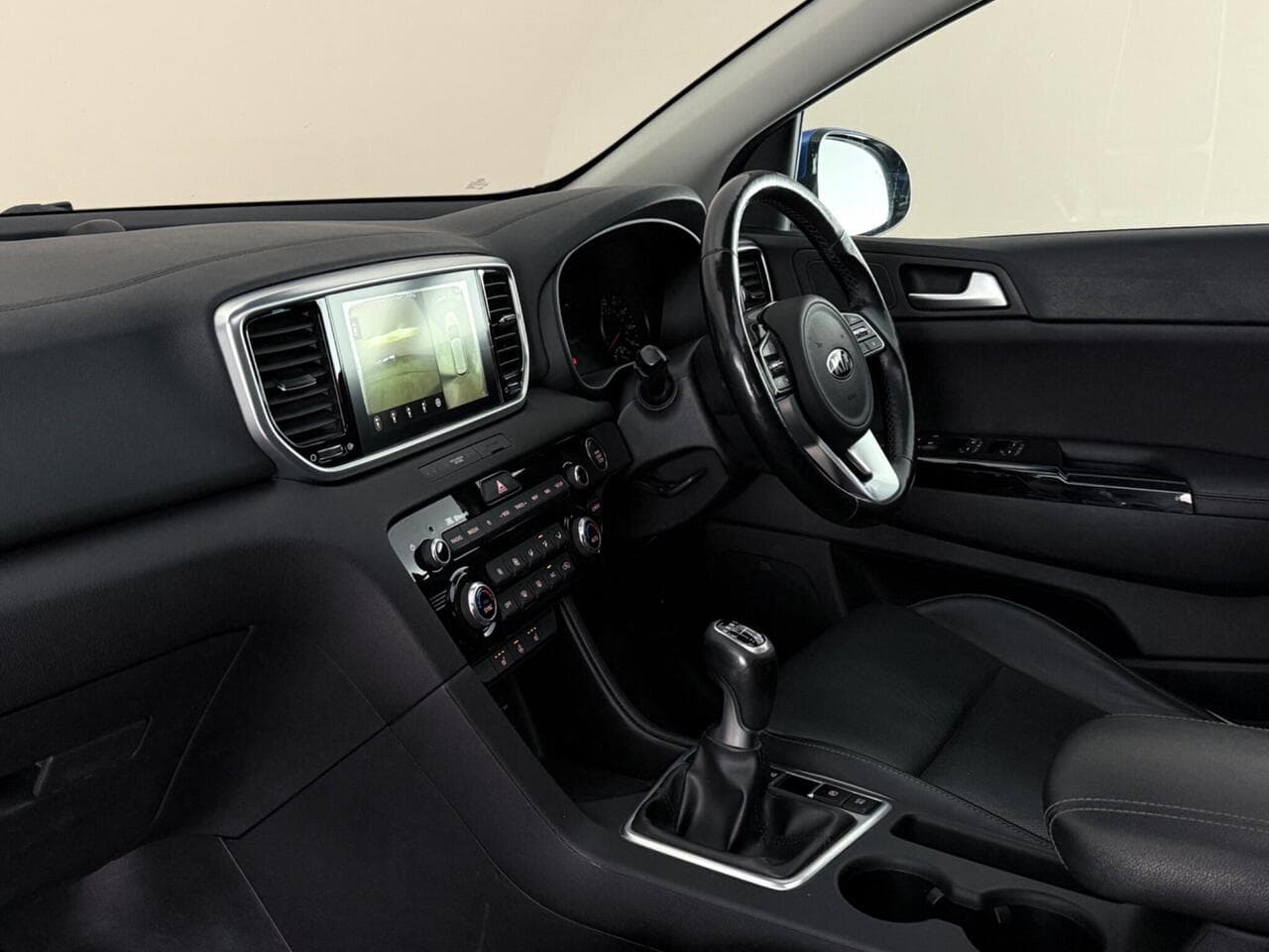 Kia Sportage thumbnail Interior Front