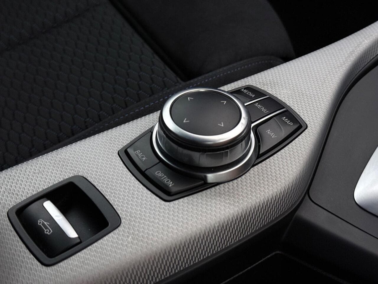 BMW 2 Series thumbnail Misc Controls