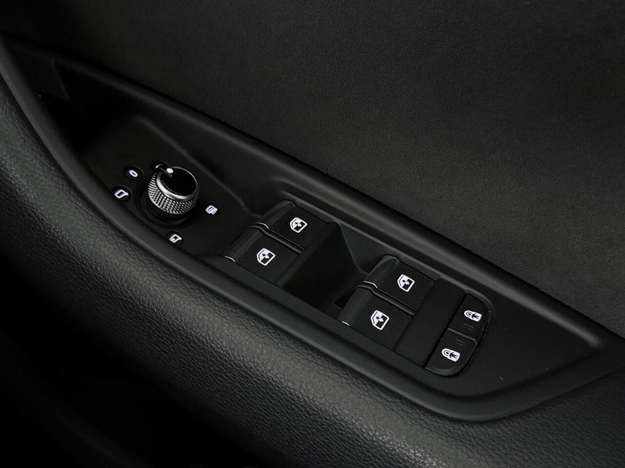 Audi A4 thumbnail Misc Controls