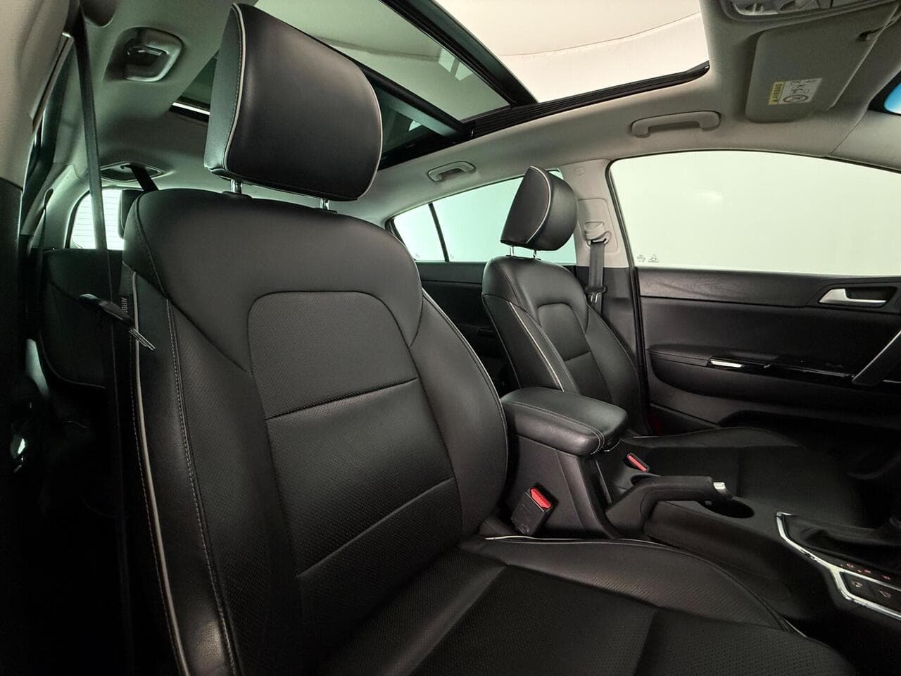 Kia Sportage thumbnail Seat Front Passenger