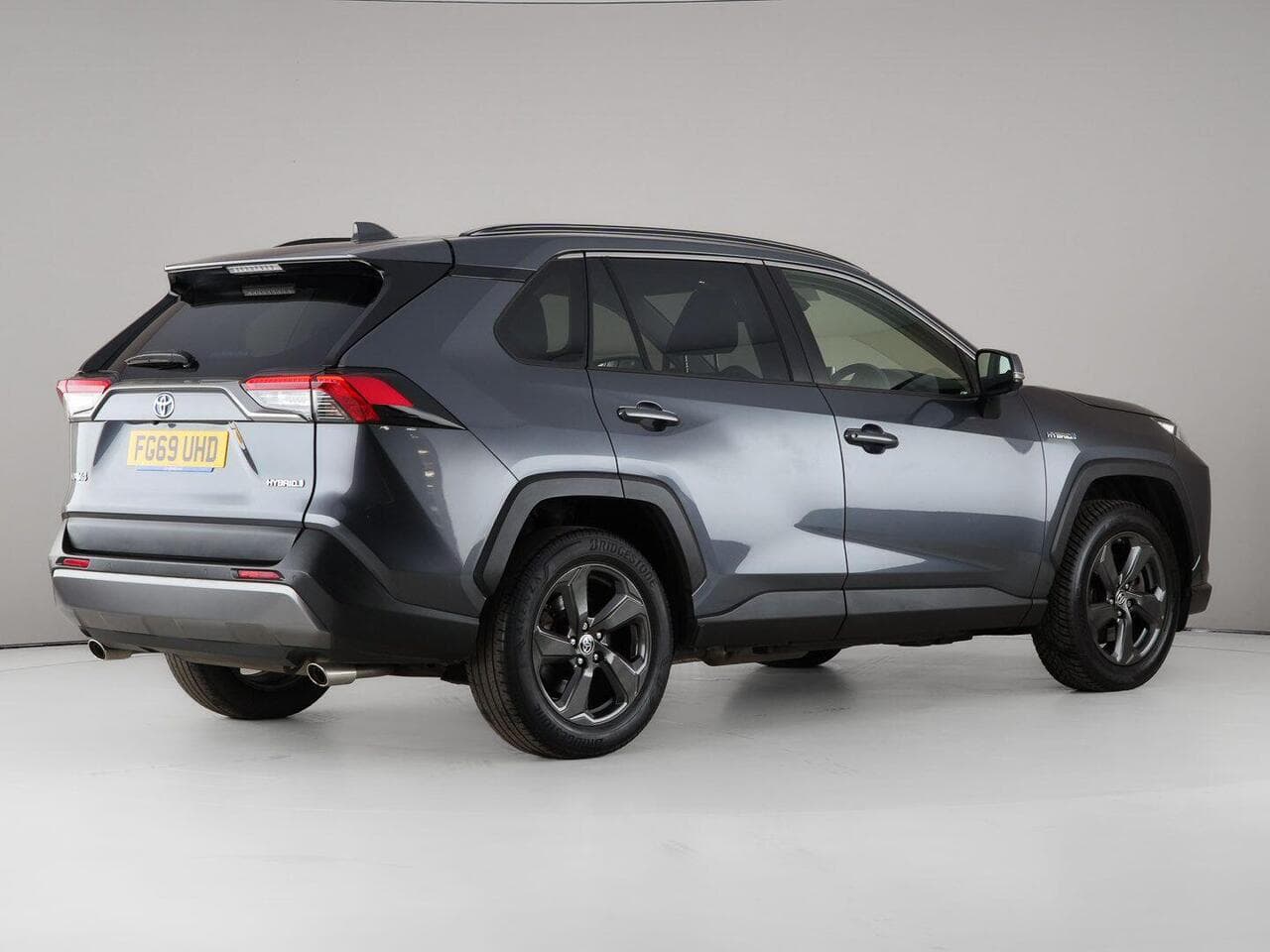 Toyota RAV4 thumbnail Rear Right