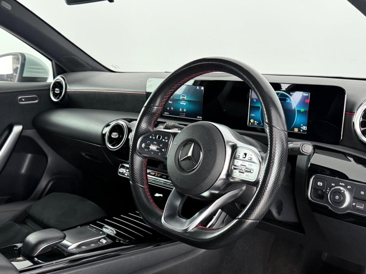 Mercedes-Benz A Class thumbnail Interior Front