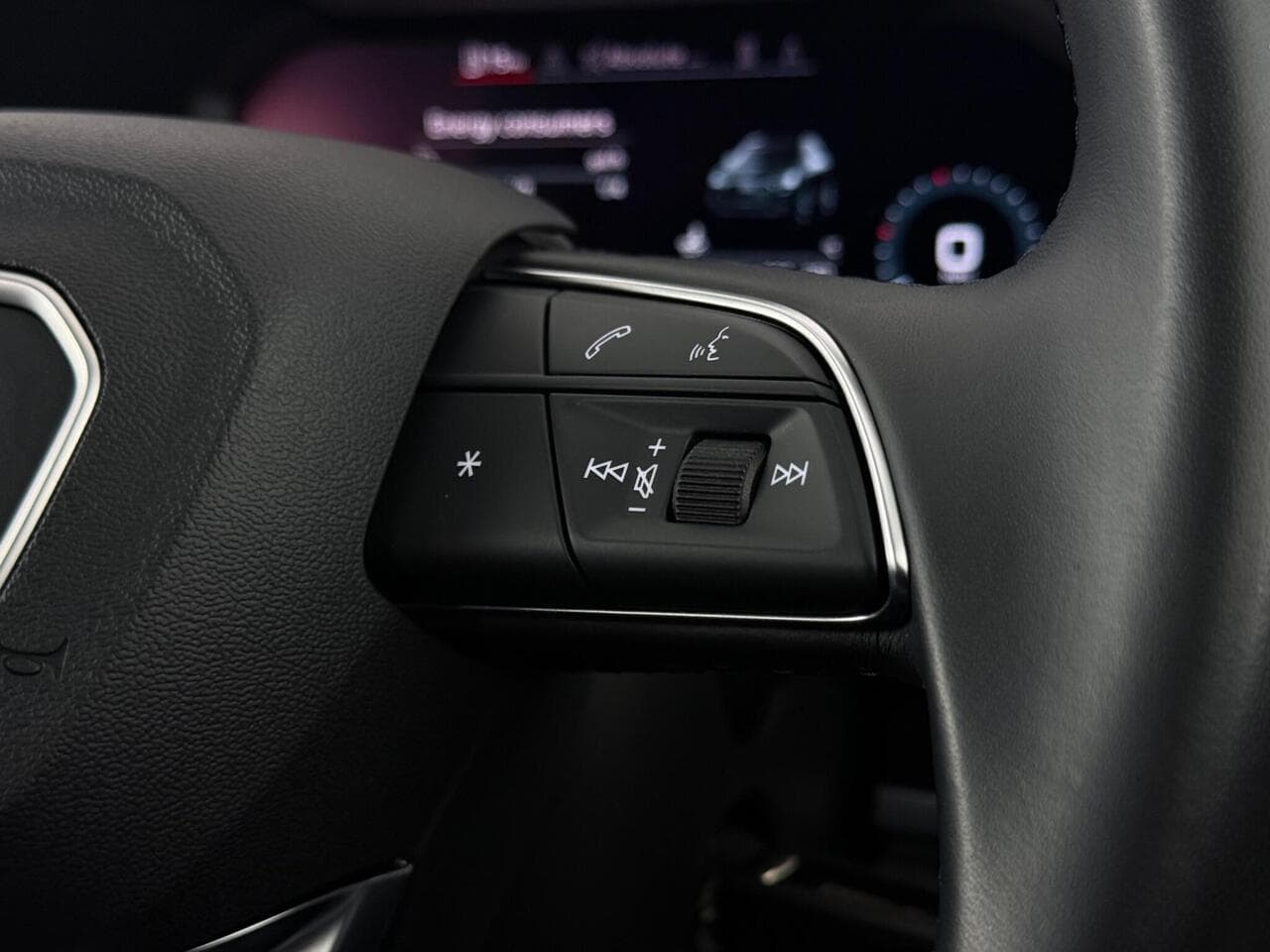 Audi Q3 thumbnail Misc Controls