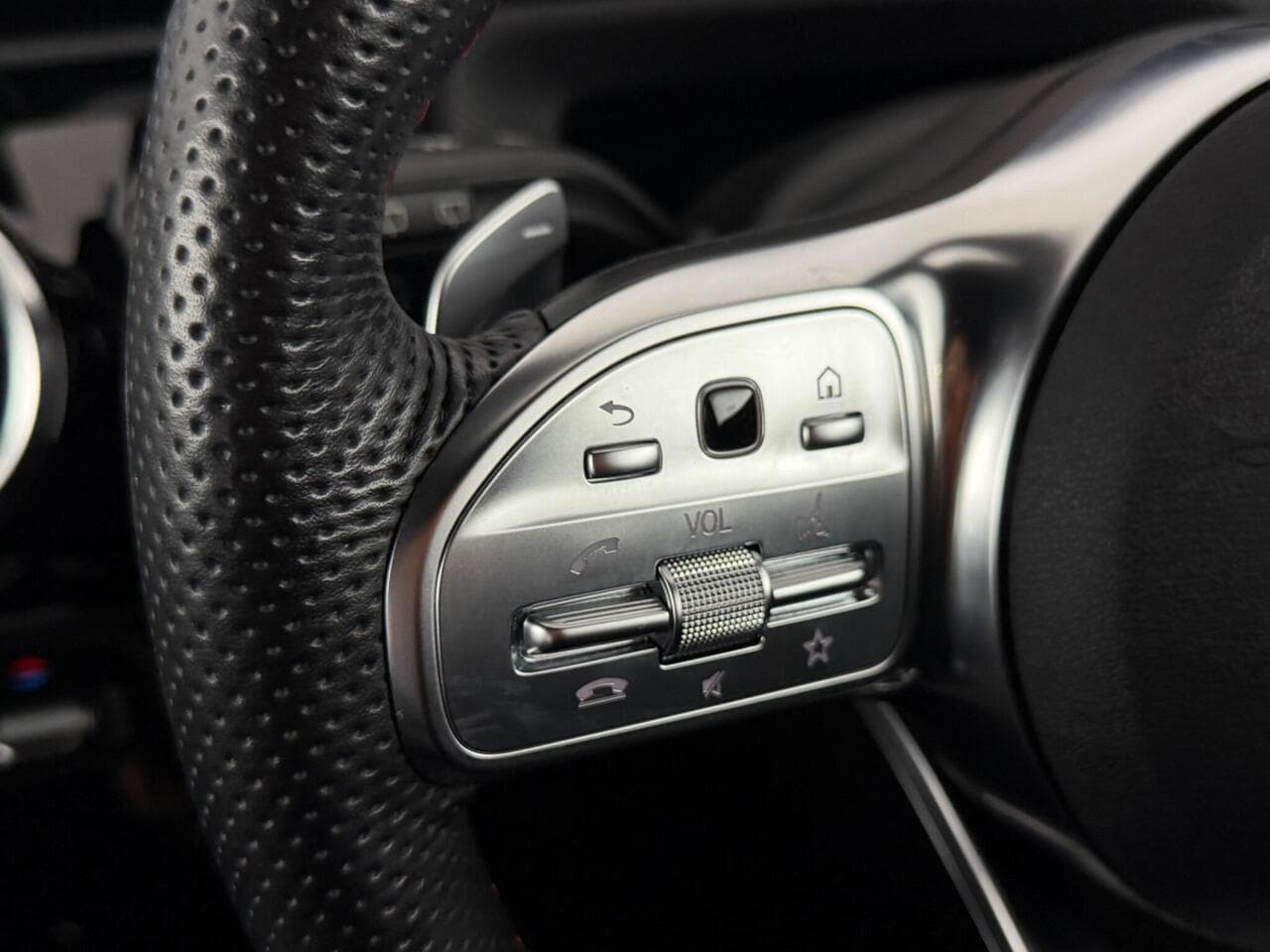 Mercedes-Benz A Class thumbnail Misc Controls