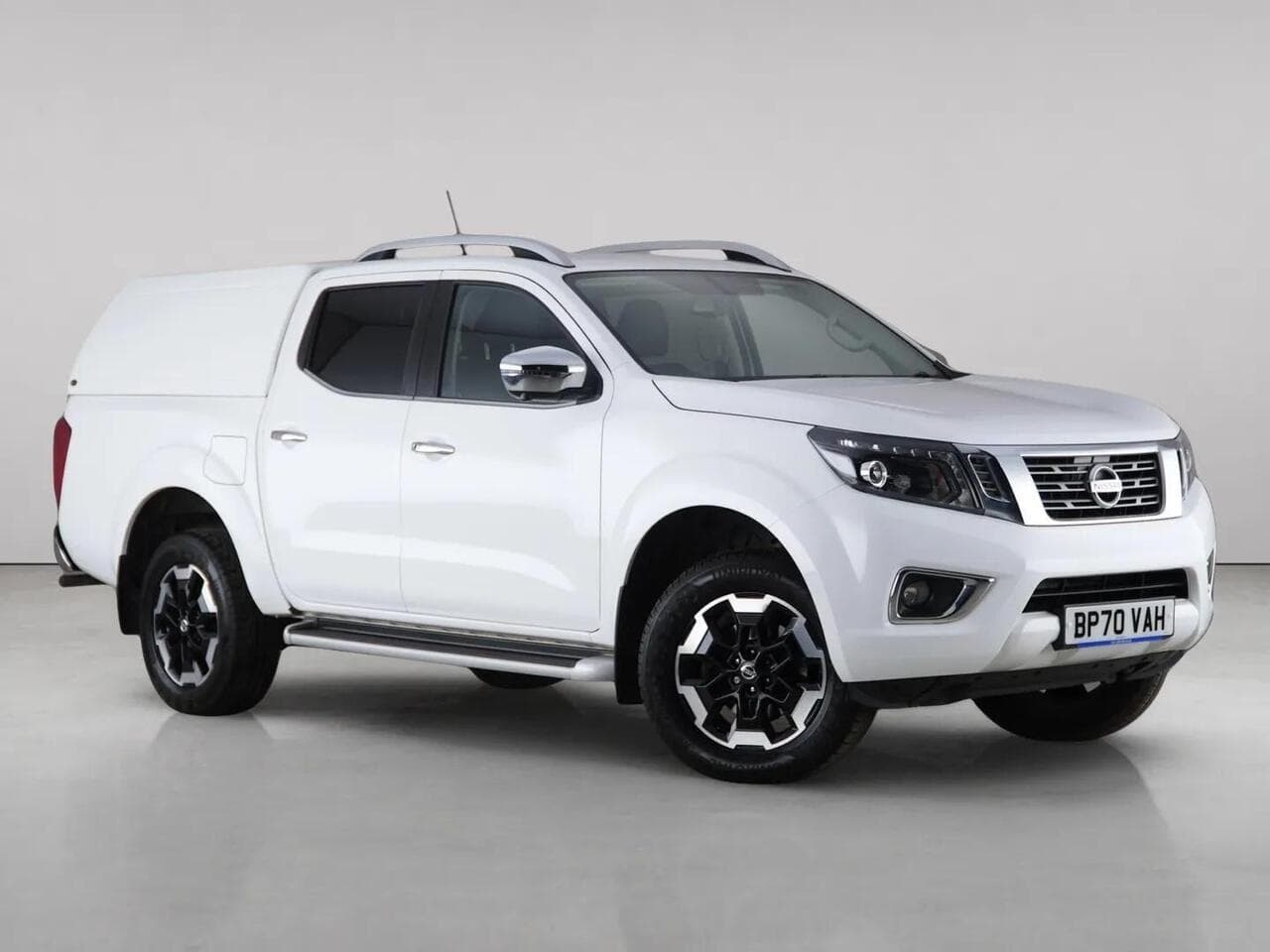 Nissan Navara - Nissan Navara 2.3 dCi Tekna Auto 4WD Euro 6 4dr