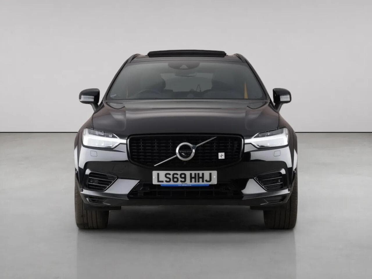 Volvo XC60 thumbnail Front