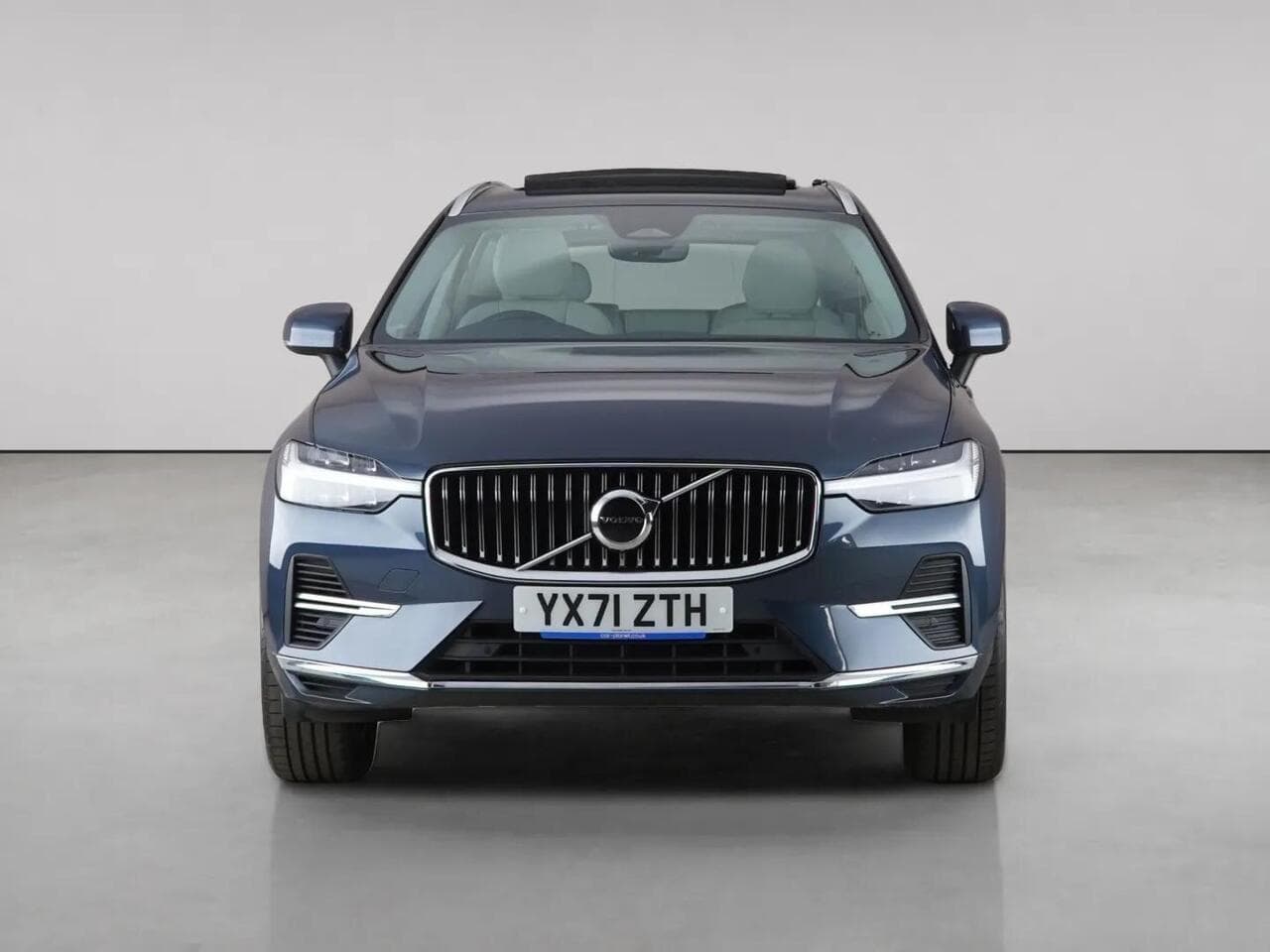 Volvo XC60 thumbnail Front