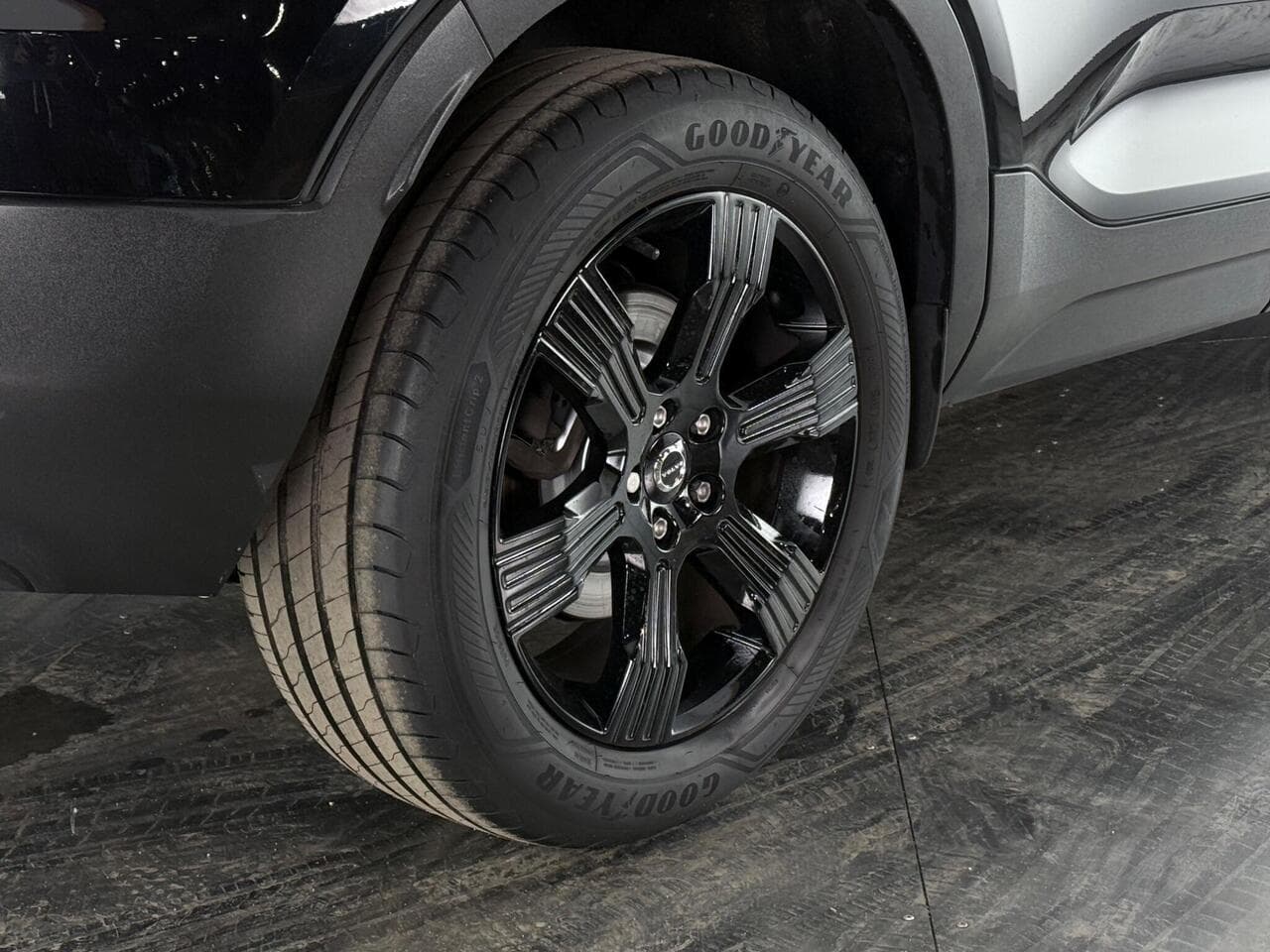 Volvo XC40 thumbnail Wheel