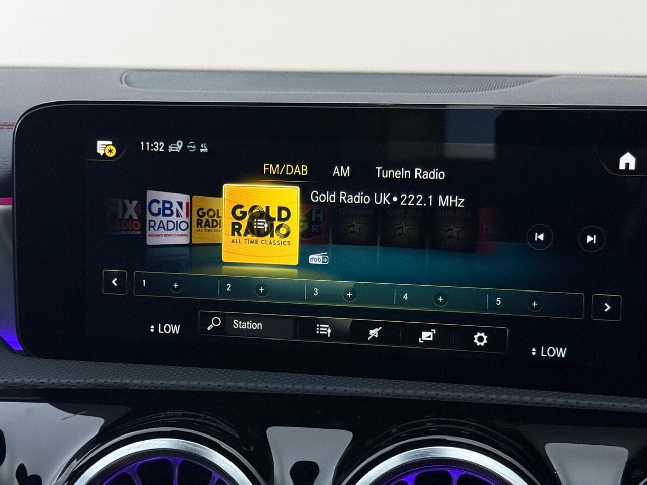 Mercedes-Benz CLA thumbnail Infotainment System