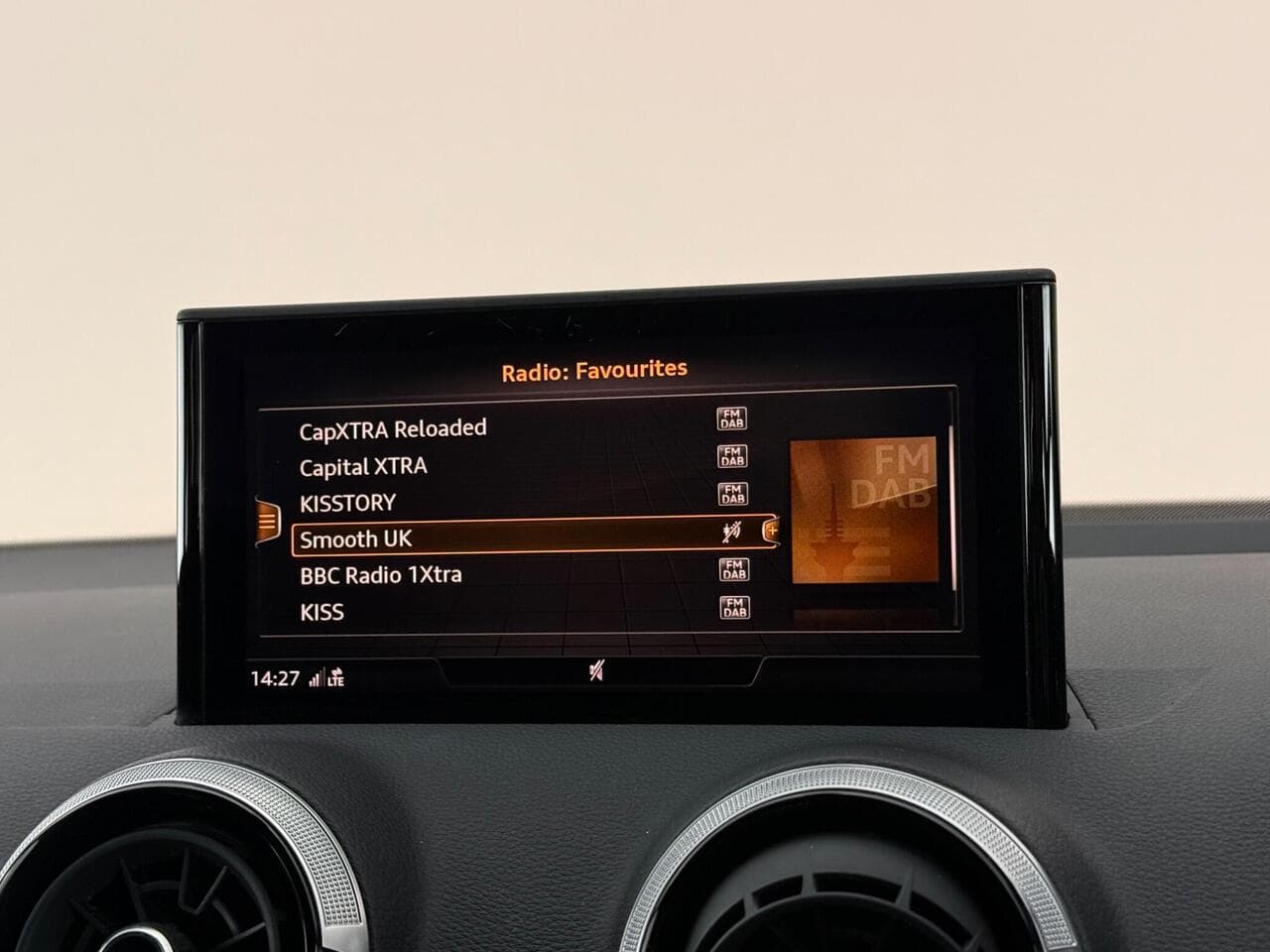 Audi Q2 thumbnail Infotainment System