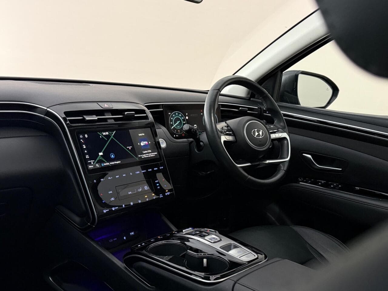 Hyundai TUCSON thumbnail Interior Front