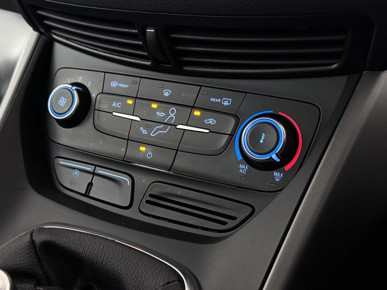 Ford Kuga thumbnail Misc Controls