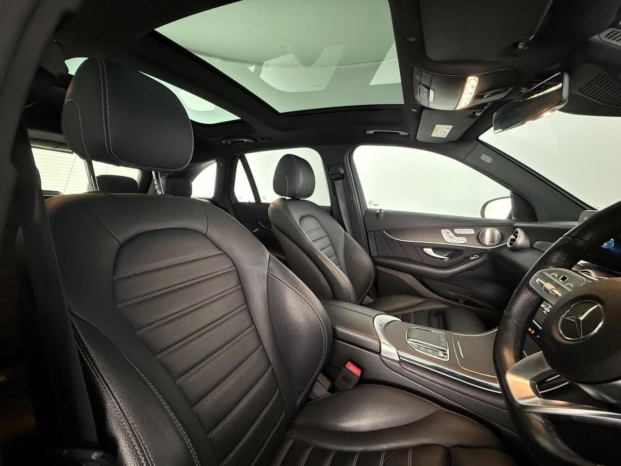 Mercedes-Benz GLC thumbnail Seat Driver