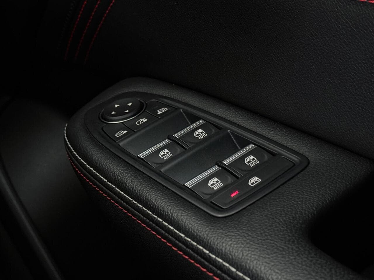 Renault Arkana thumbnail Misc Controls