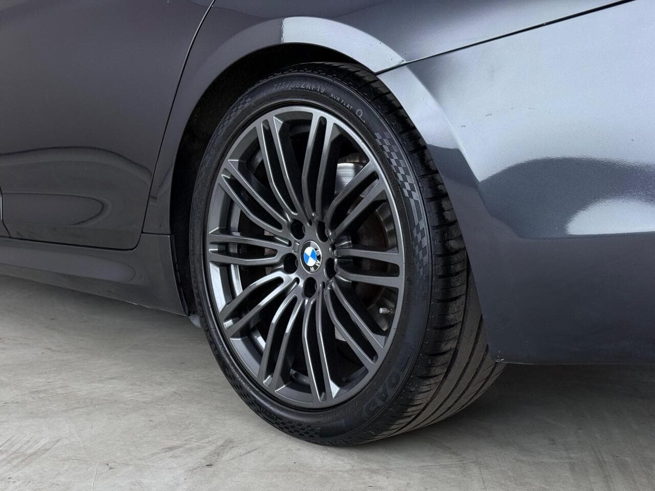 BMW 5 Series thumbnail Wheel