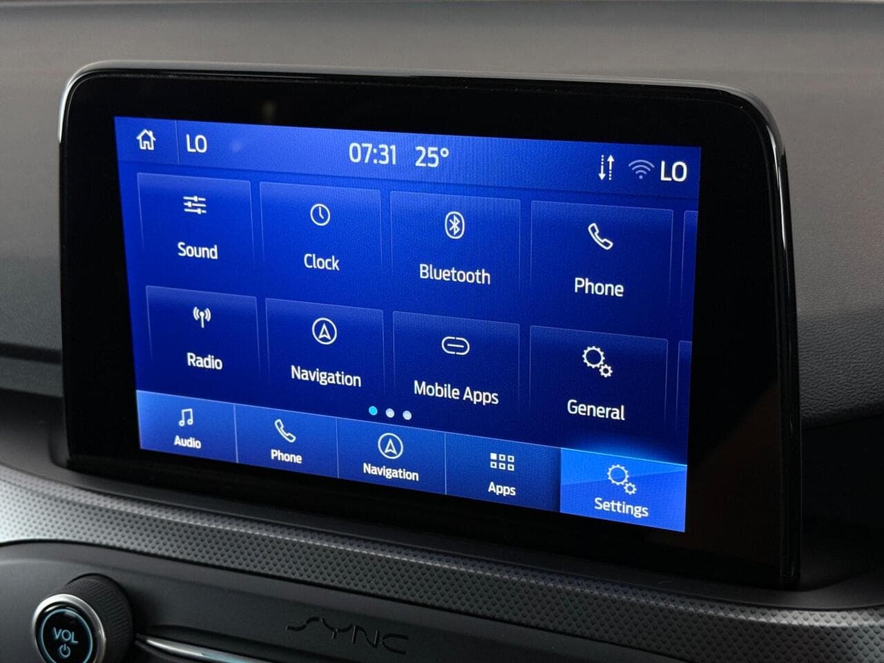 Ford Focus thumbnail Infotainment System