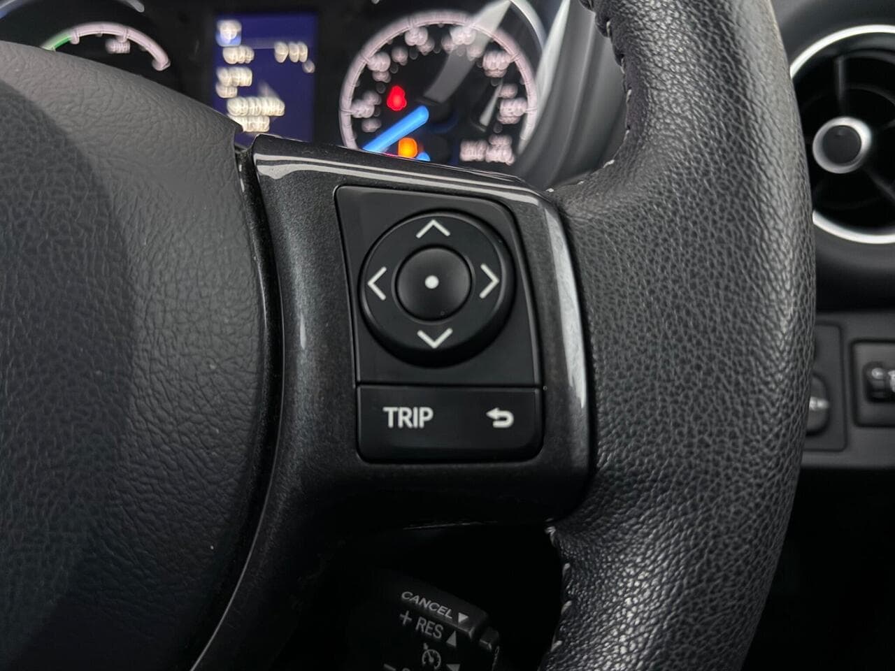 Toyota Yaris thumbnail Misc Controls
