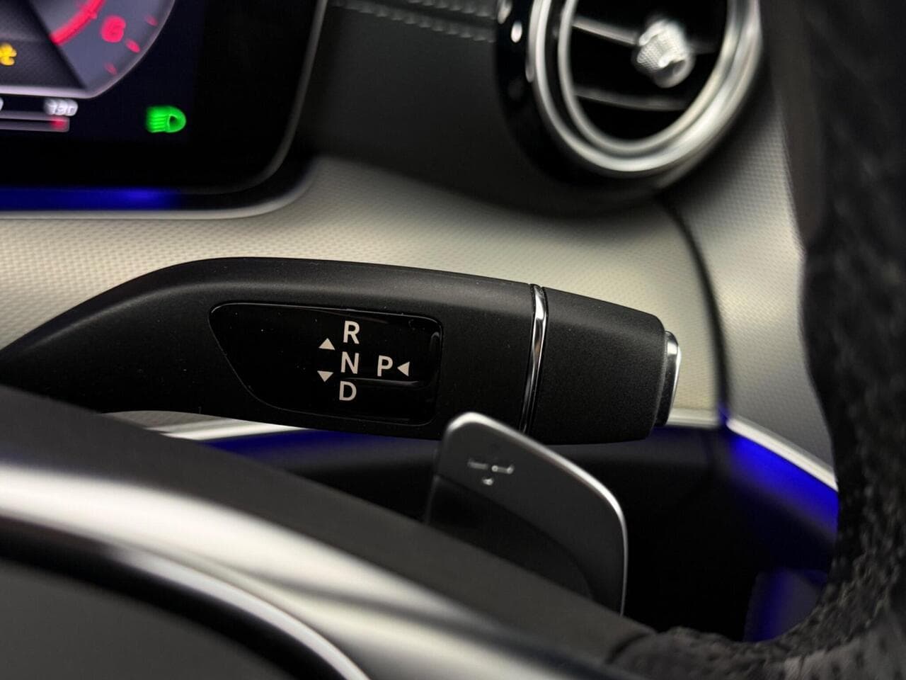 Mercedes-Benz E Class thumbnail Misc Controls
