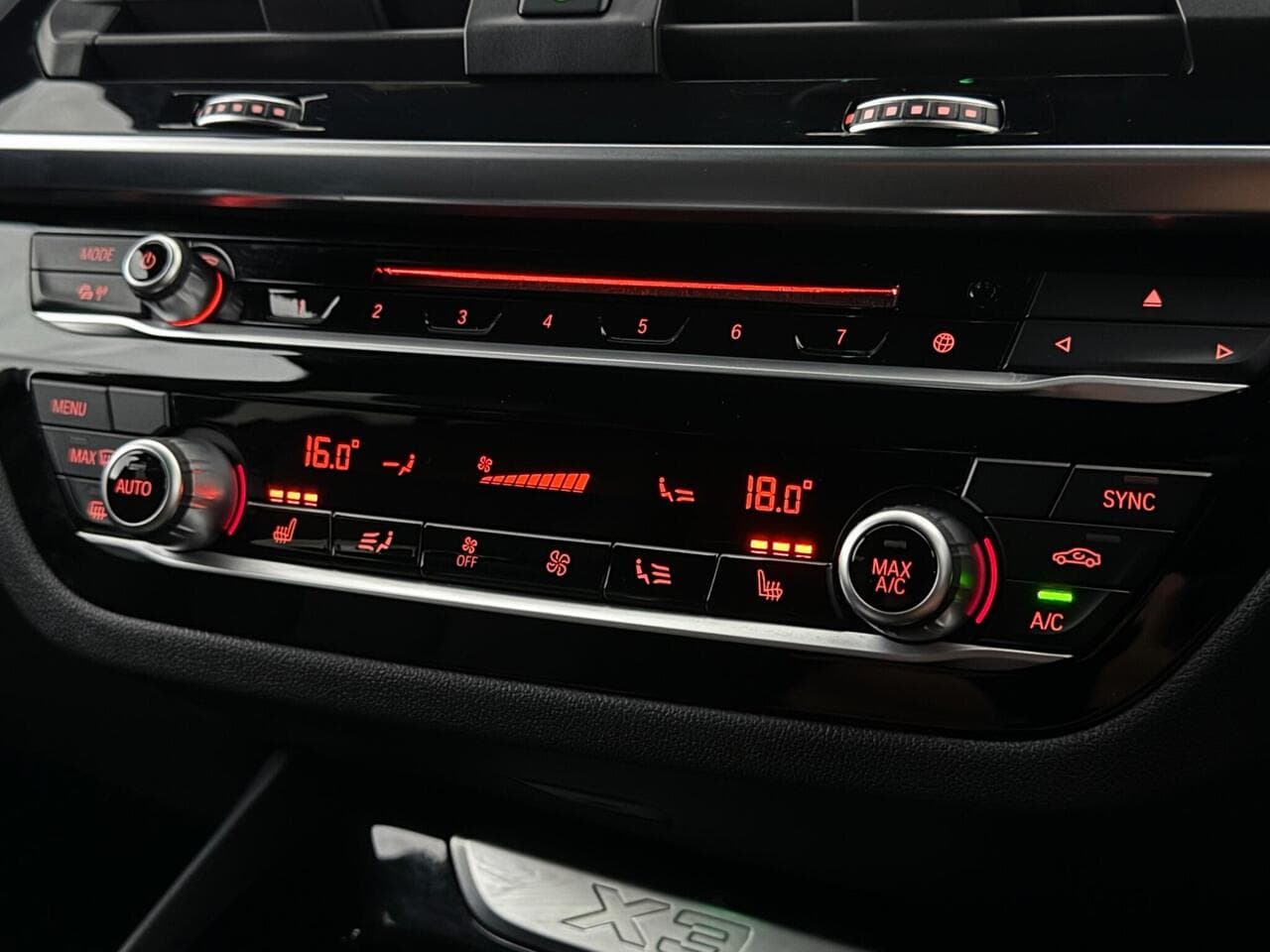 BMW X3 thumbnail Infotainment System