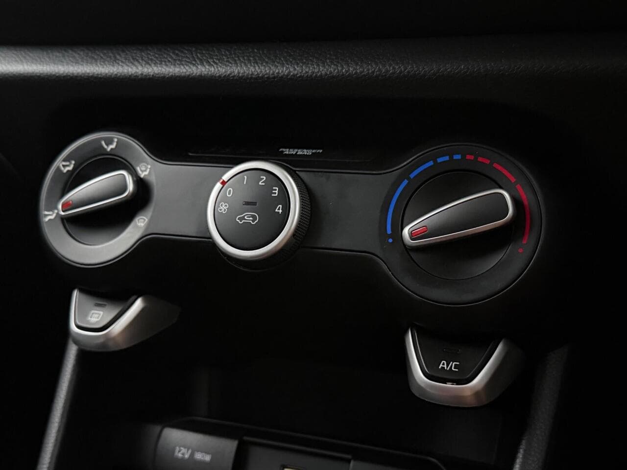 Kia Picanto thumbnail Misc Controls
