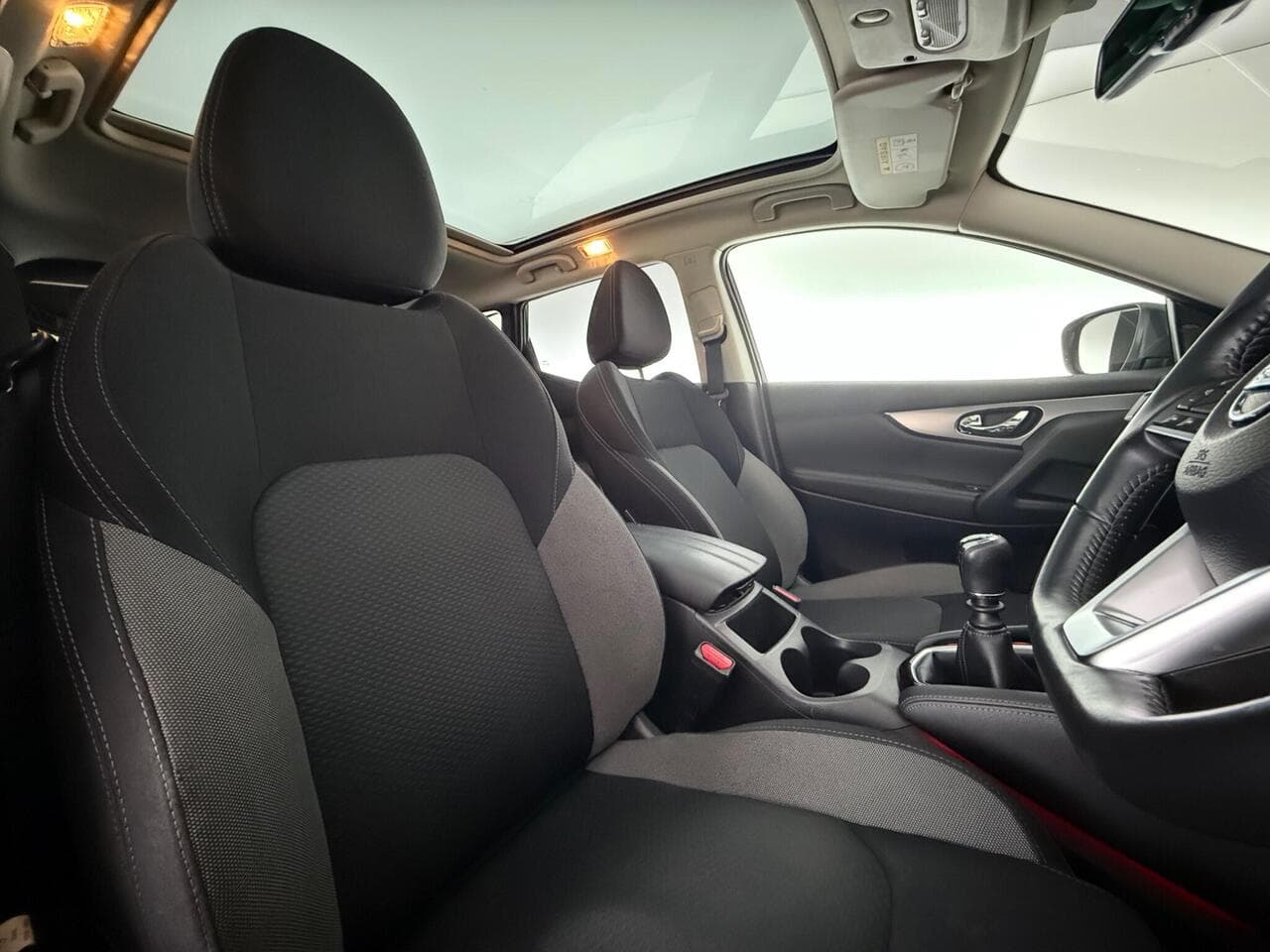 Nissan Qashqai thumbnail Seat Driver