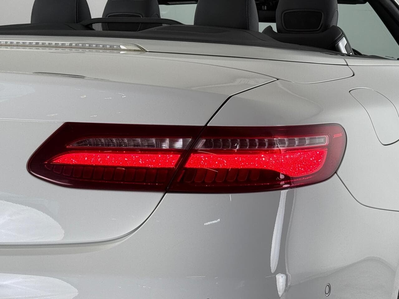 Mercedes-Benz E Class thumbnail Lights Rear