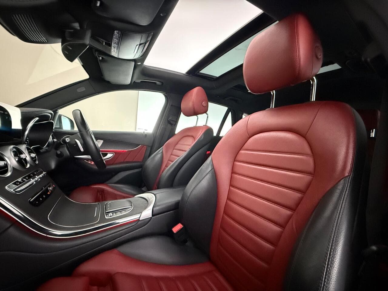 Mercedes-Benz GLC thumbnail Seat Front Passenger