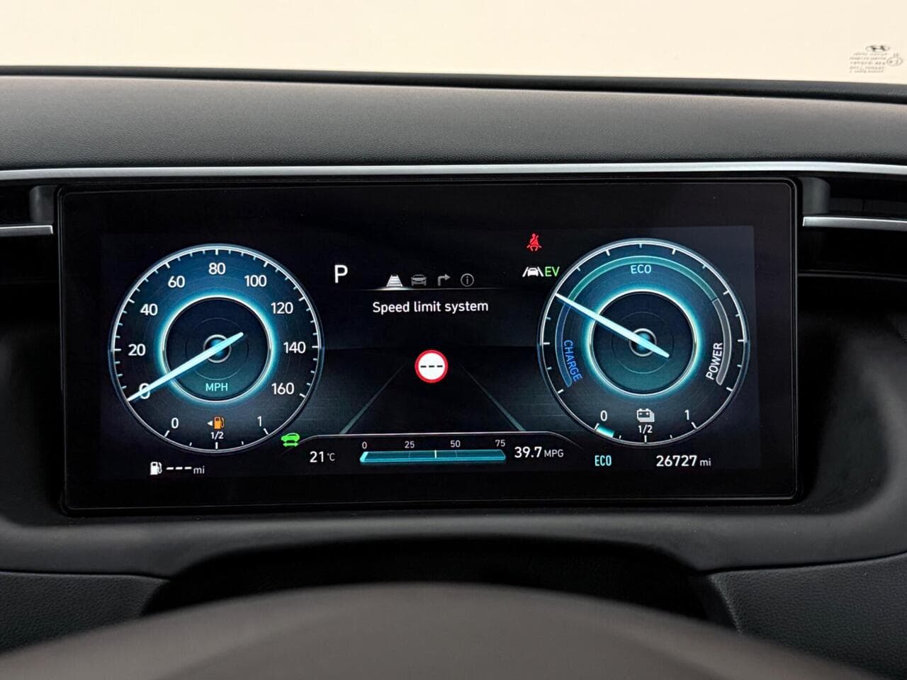 Hyundai TUCSON thumbnail Driver Instruments