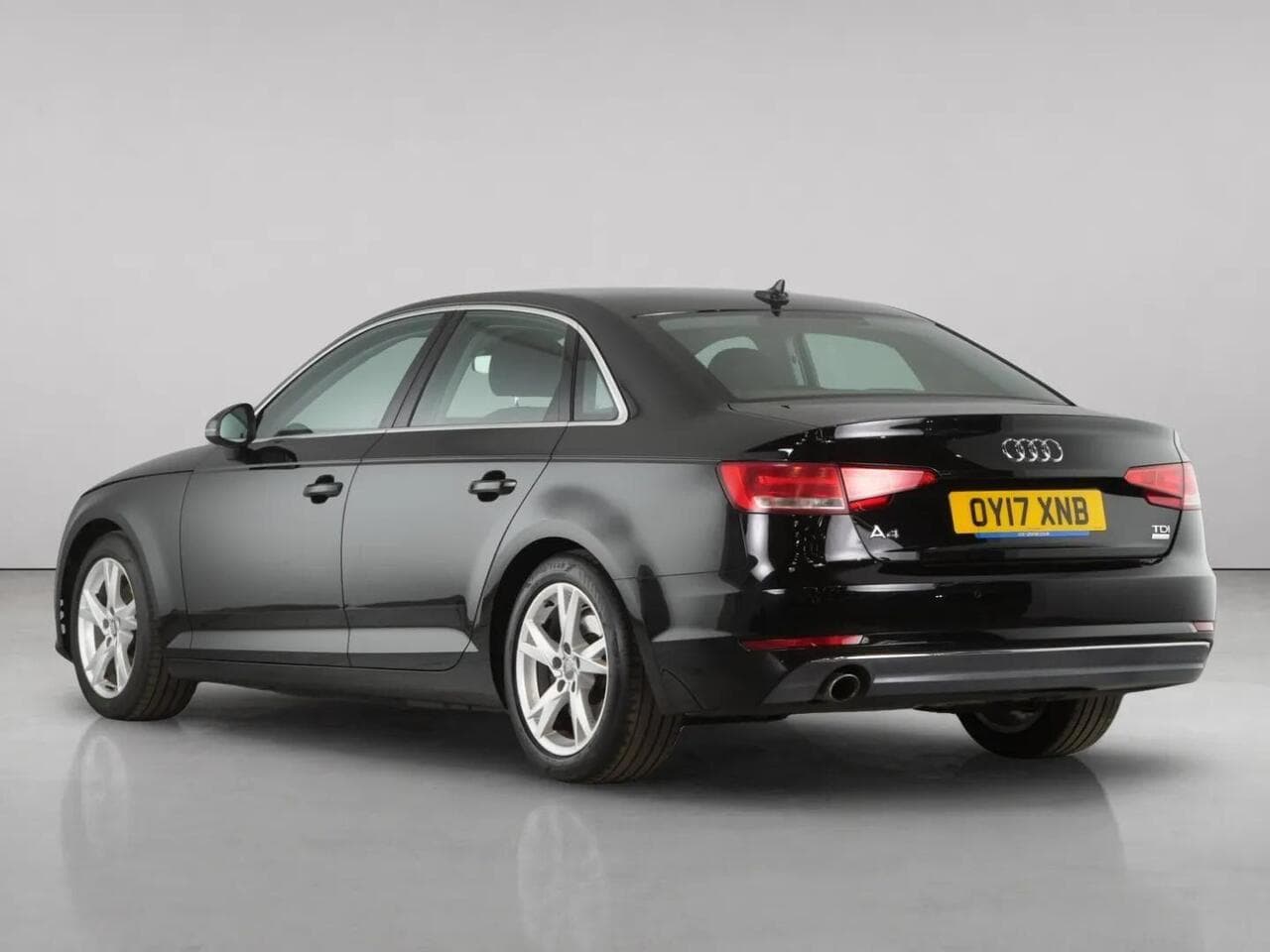 Audi A4 thumbnail Rear Left