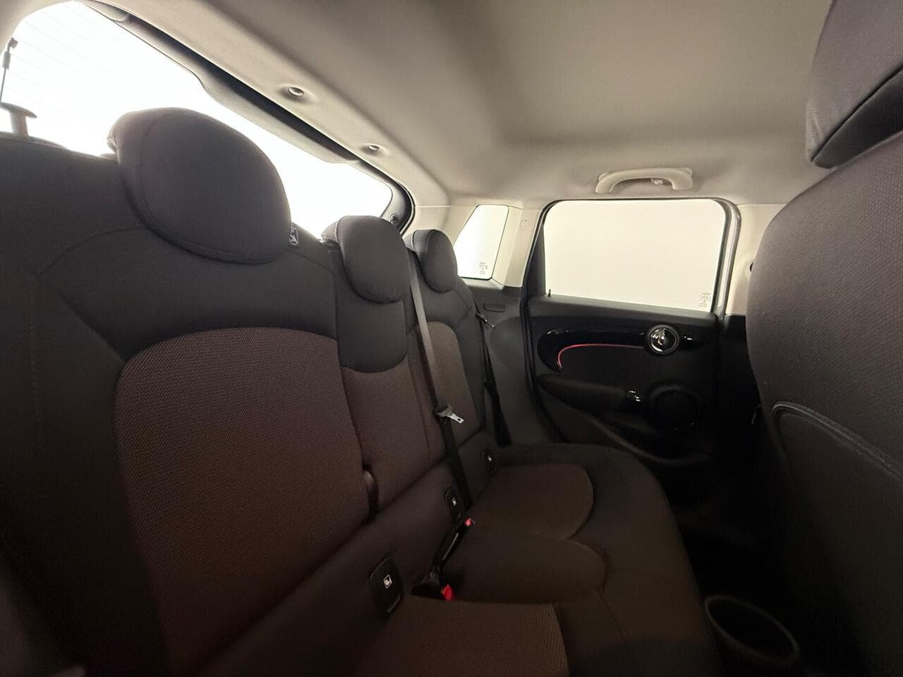MINI Hatch thumbnail Seats Rear